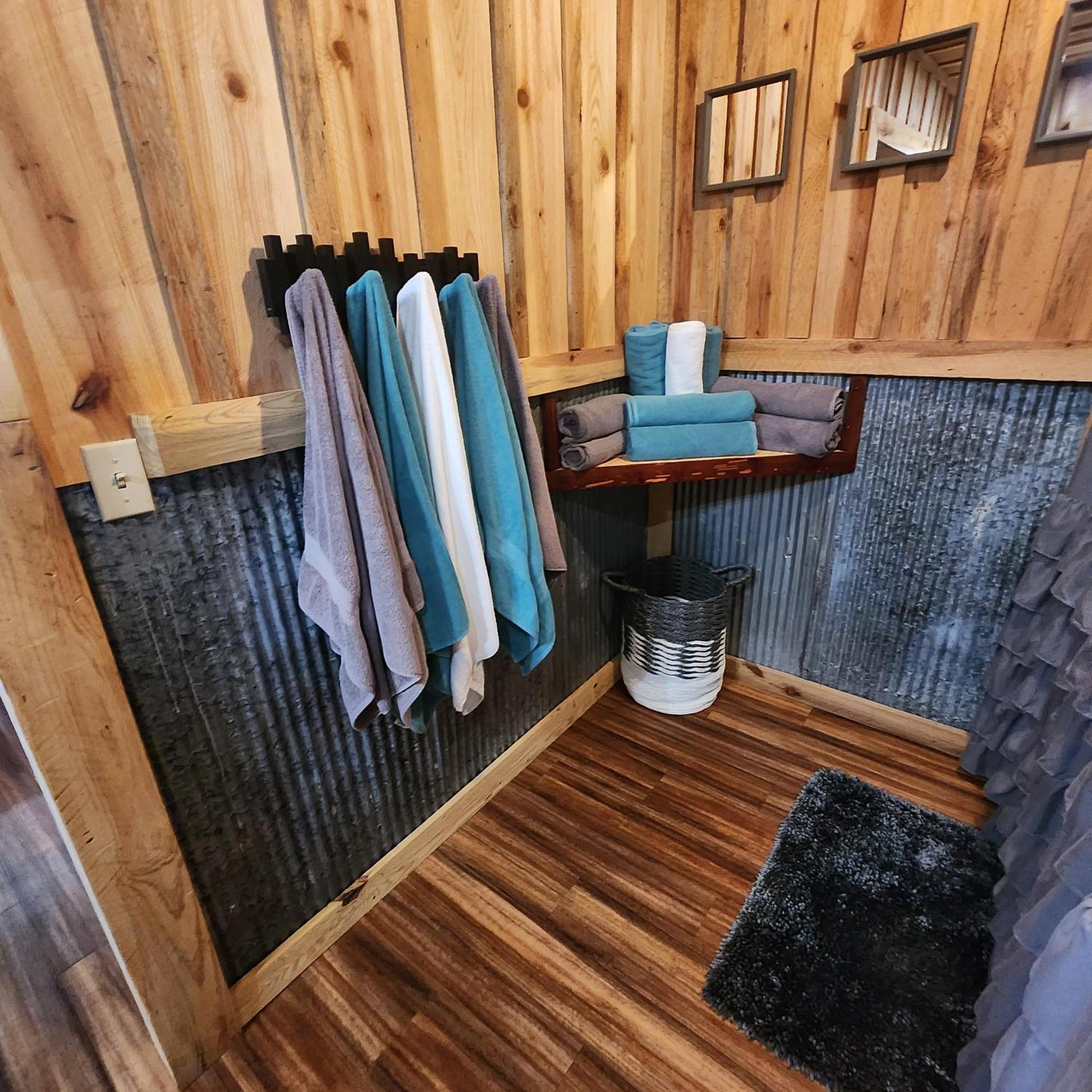Unique Country Cabin Meets Farmhouse Modern!!! Mena Zewnętrze zdjęcie
